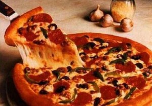 pizza de champiñones con peperoni
